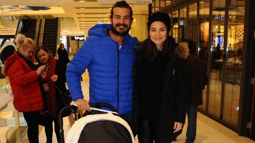 Hakan ve Gizem kızlarına hava aldırdı