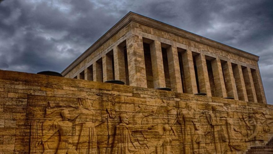 Ünlü televizyon habercisinden “Anıtkabir” sergisi