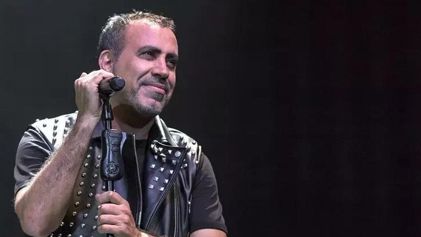 Haluk Levent, işten çıkarılan market zinciri işçileriyle buluştu
