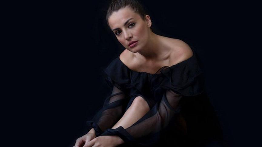İrem Sak’tan makyaj uyarısı