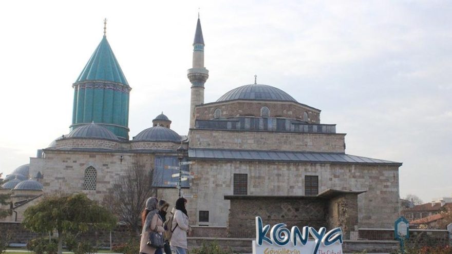 Mevlana Türbesi ziyaretçi rekorunu kırdı