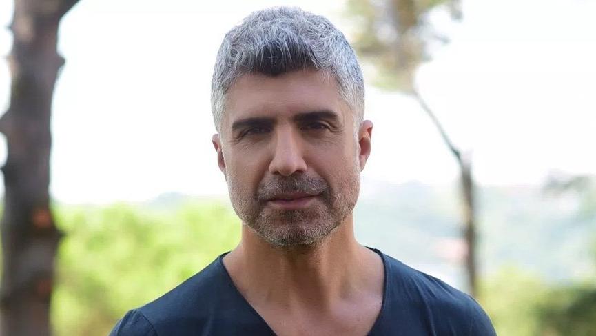 Özcan Deniz, ilk kez oğlunun fotoğrafını paylaştı