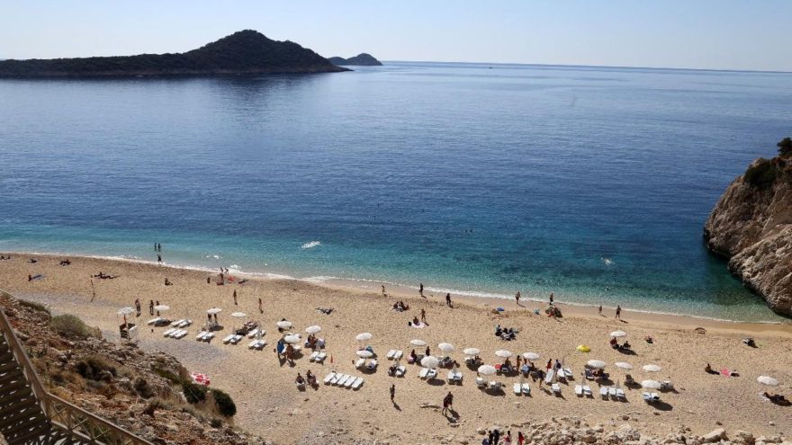 Antalya’da Kasım ayında deniz keyfi