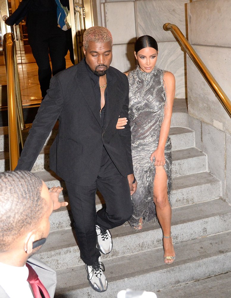 Kanye West Cher Müzikali’nde seyirciden özür diledi - Magazin haberleri