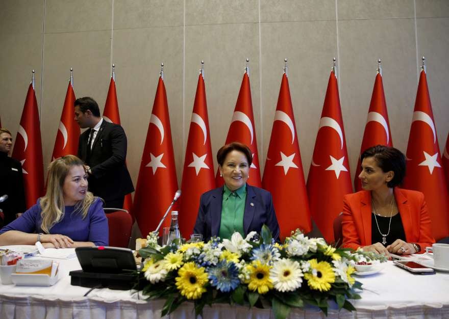 İYİ Parti lideri Meral Akşener toplantıda gazetecilerin gündeme ilişkin tüm sorularını yanıtladı. Foto: AA
