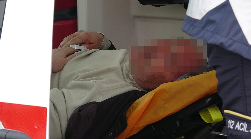 Yüksek sesle müzik dinleyen Kamil Oğuz kendisini uyaran iki kardeşle tartışıp kavga etti. Kavgada kendisi de yaralan Oğuz iki kardeşi bıçakladı. Foto: DHA