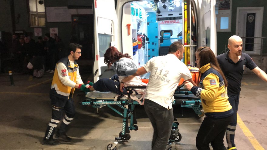 Tartışmanın kavgaya dönüşmesi üzerine Adnan S, evde bulunan bıçakla kızını göğsünden, boynundan ve sırtından bıçaklayarak yaraladı. Fotoğraf: İHA