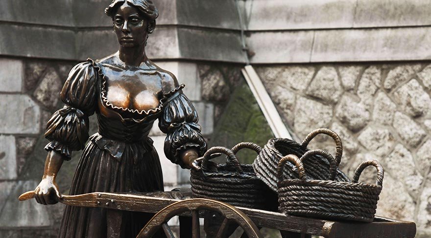 Arnavut kaldırımı yolları, müzeleri, sanat galerileri, tiyatroları, pub ve restoranlarıyla şiir gibi bir yaşamı olan Dublin'e gitmek için Schengen vizesi yeterli olmuyor, ülkenin kendi vizesini almanız gerekli.