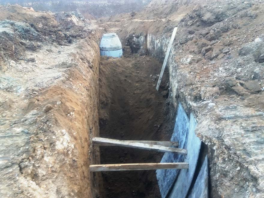 FOTO: İHA- KAHRAMANMARAŞ'TA KANALİZASYON KALANININ ÇÖKMESİ neticesi alana GELEN GÖÇÜKTE ecnebi tebaalı BİR KİŞİ ÖLDÜ tek KİŞİ YARALANDI.
