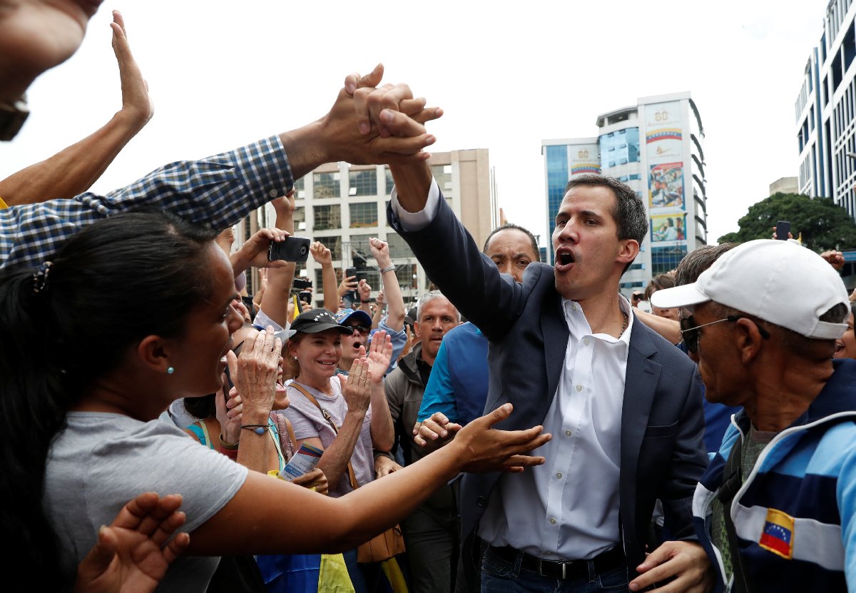 Guaido'yu geçici cumhurbaşkanı olarak tanıyan Trump'a, Türkiye, Meksika ve Bolivya itiraz etti.