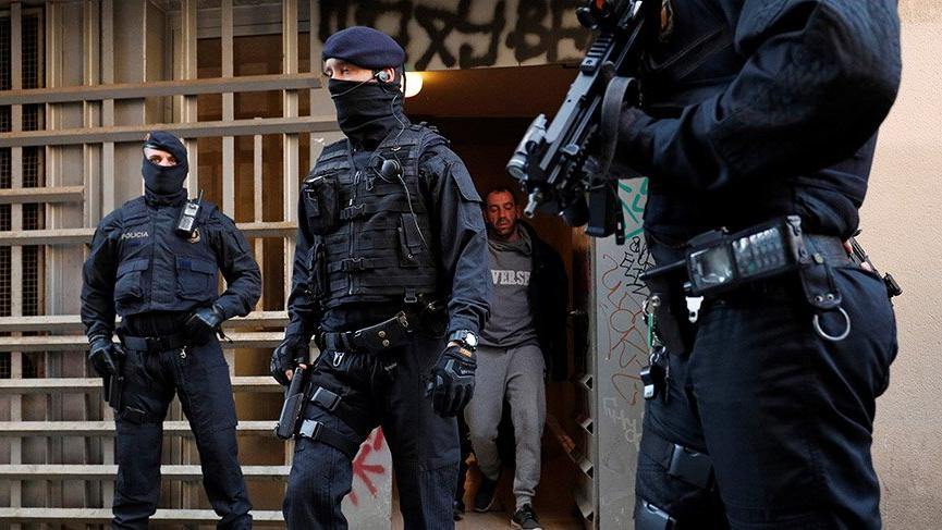 Barcelona’da terör operasyonu! 17 gözaltı