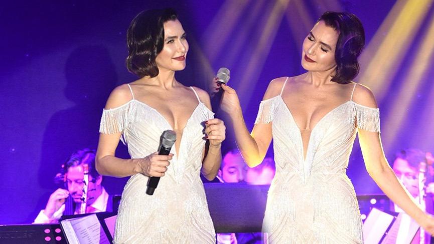 Şevval Sam, sahne kostümüyle bakışları üzerine topladı