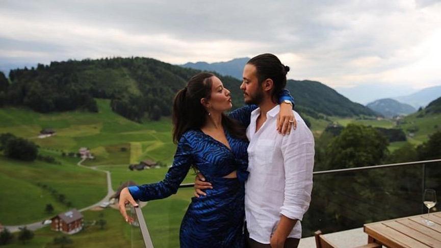 Pelin Akil ve Anıl Altan aşka geldi