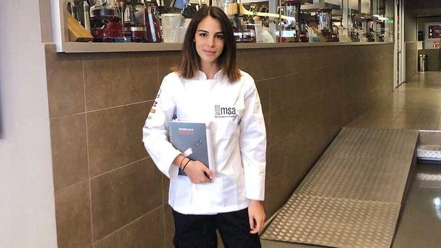 Oteller seni bekliyor Aslı şef…