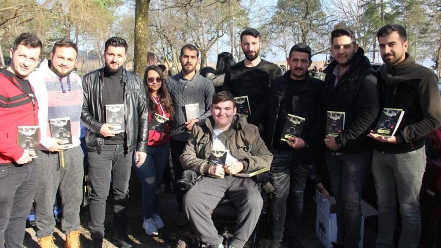 En büyük hayali yeniden yürümek: Engelleri yazdığı şiirle aştı