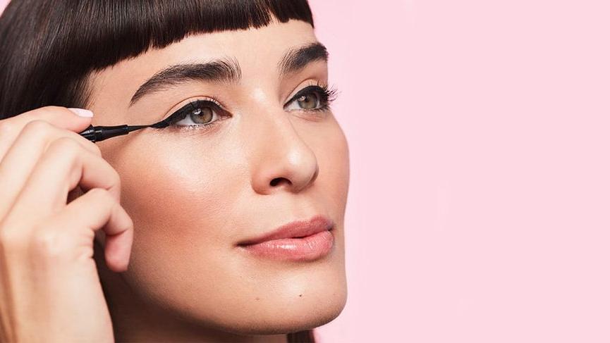 Benefit’ten yepyeni bir ürün; Roller Liner Liquid Eyeliner