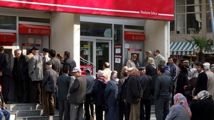 Emeklilikte yaşa takılanlarla ilgili yeni gelişme var mı? İşte EYT’de son durum…