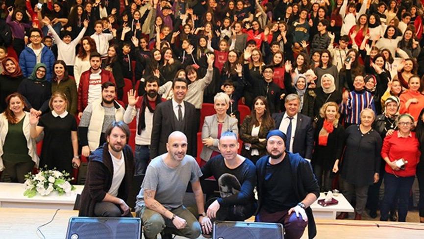 Yeni yılı Gripin konseriyle kapattılar