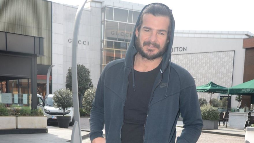 Hakan Hatipoğlu tek başına