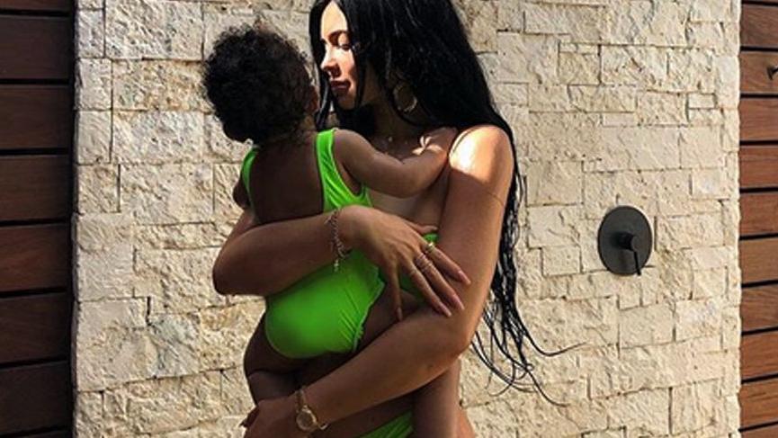 Kylie Jenner ve kızının uyumu beğeni topladı