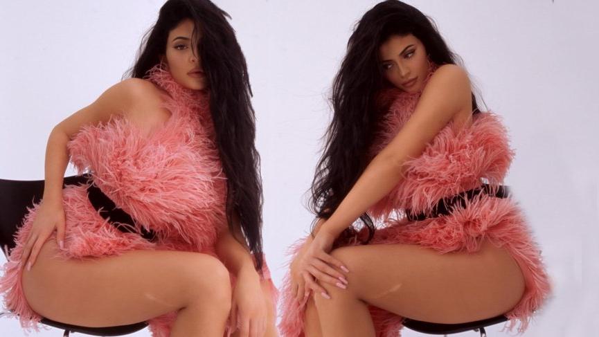 Kylie Jenner, Kendall Jenner ile benzer elbise giydi, sosyal medya ikisini kıyasladı!