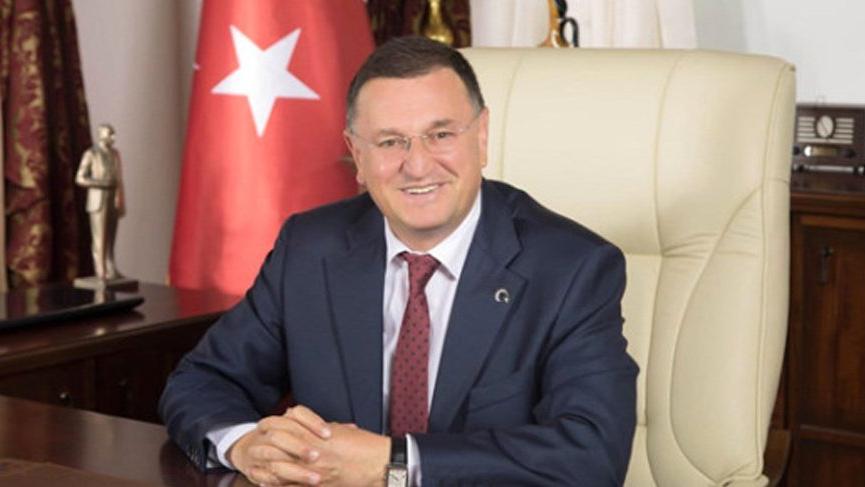 Lütfü Savaş kimdir?