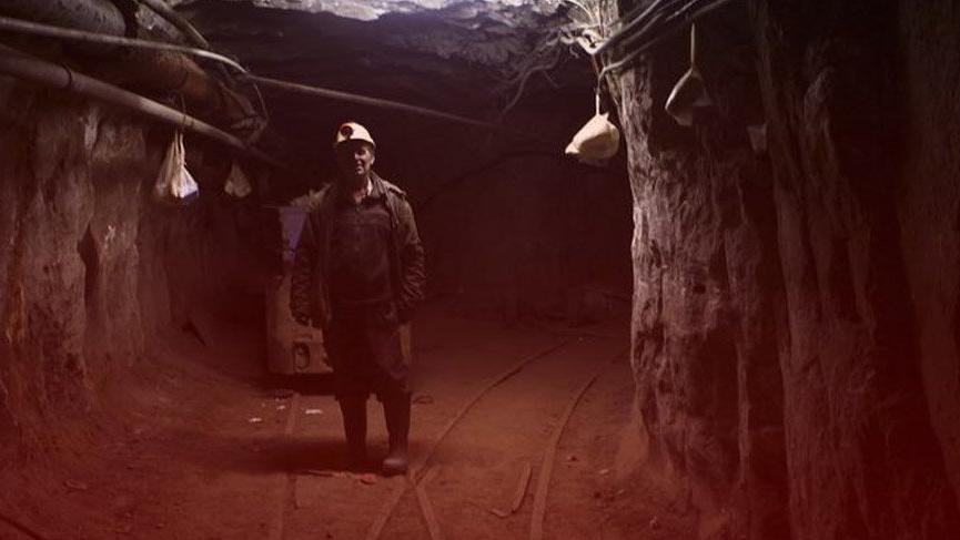 Madendeki trafo patladı 100 işçi mahsur kaldı