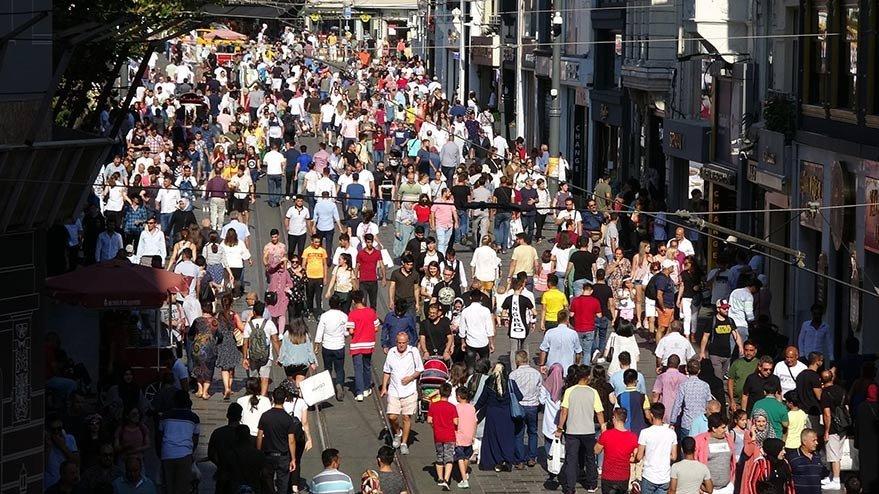Konda, son 10 yıldaki değişimi araştırdı… Ateistler arttı, kiracılar, pop müzik dinleyenler arttı