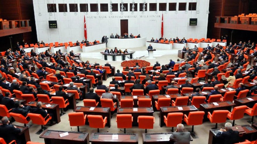 SON DAKİKA! Sinema yasası komisyondan geçti!
