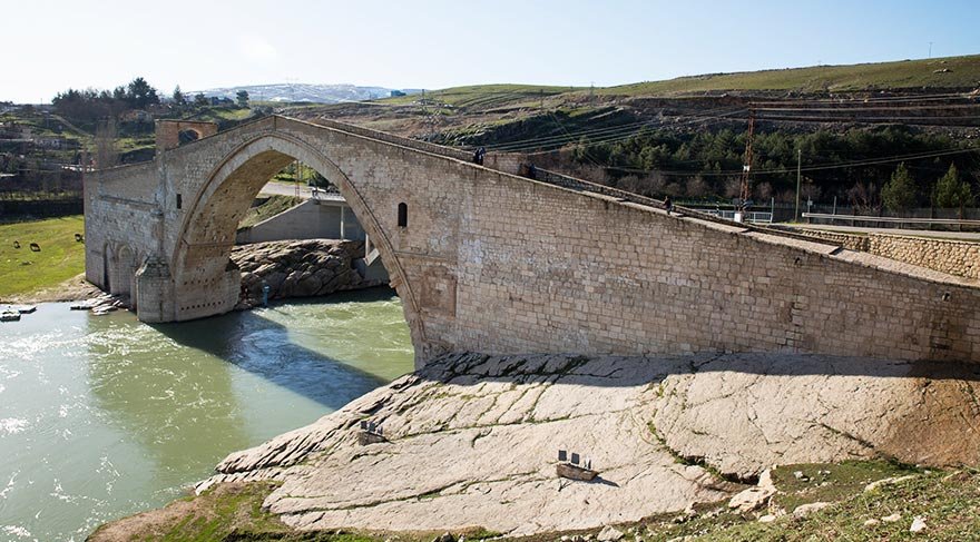 UNESCO'nun geçici listesinde bulunan Malabadi, Diyarbakır'ın Silvan İlçesi'ne bağlı Batman Çayı üzerinde bulunuyor.