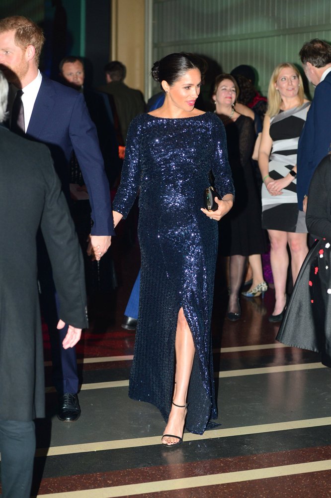 Markle, hamile stiliyle beğeni topluyor.