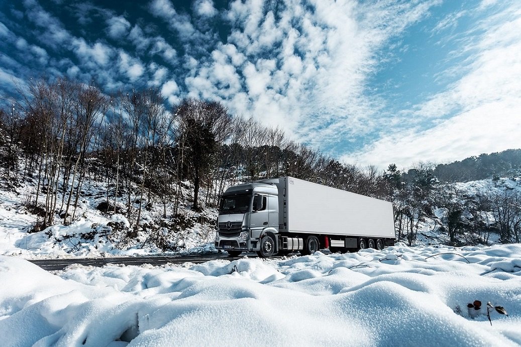 mercedes-benz-actros-1842
