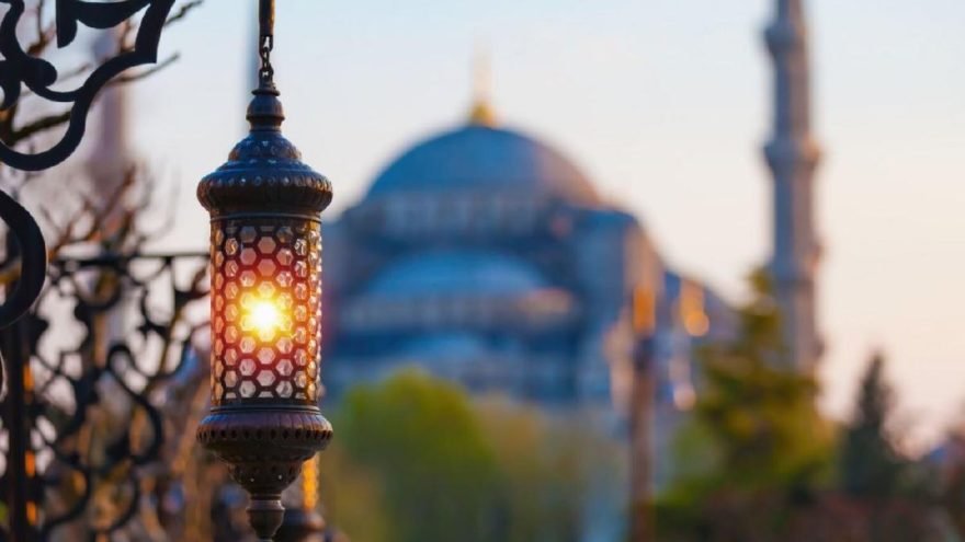 ramazan3-shutterstock-2_16_9_1545206061-880x495