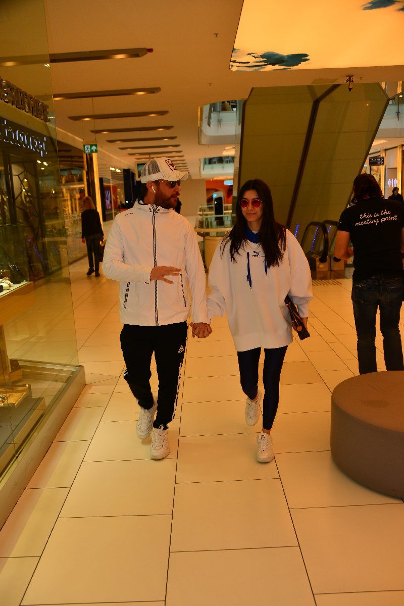 sinan-akcil-burcu-kiratli-2