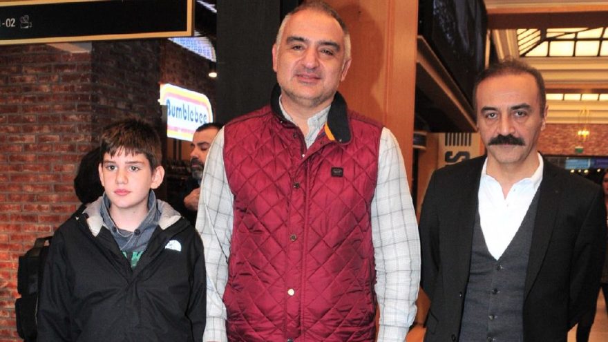 Kültür ve Turizm Bakanı, ailesiyle birlikte Organize İşler 2 filmini izledi