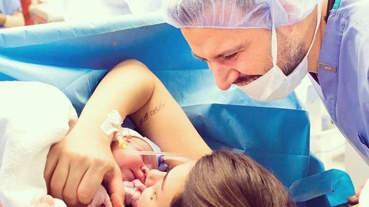 Dün baba olan Alişan, çocuğunun fotoğrafını paylaştı