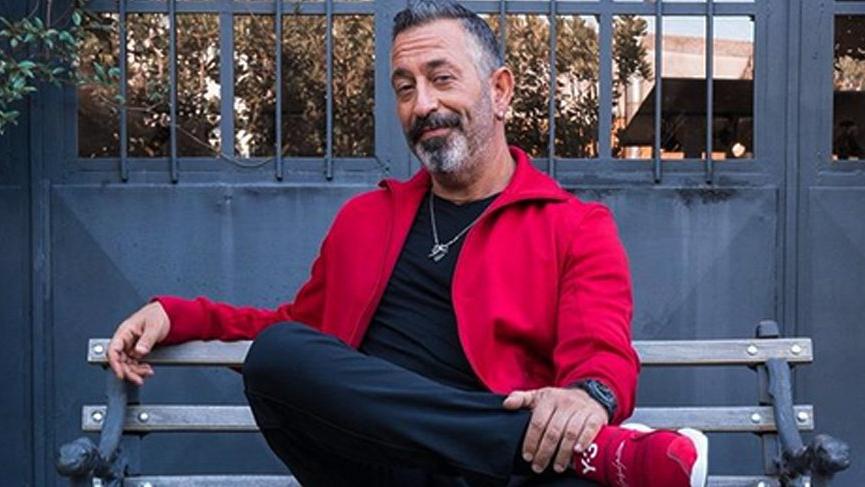 Cem Yılmaz hünerini kaybetmediğini gösterdi