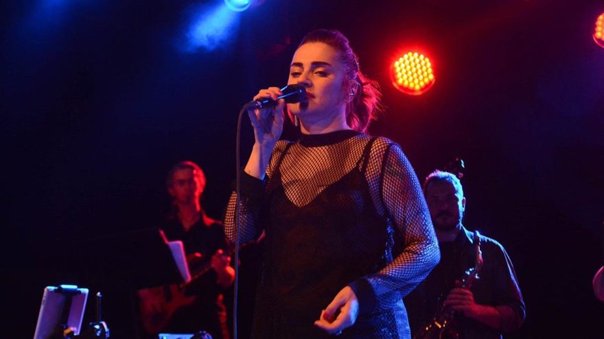 Ceylan Ertem: “Umuyorum ki kalbi esmerler çıkmasın karşınıza”