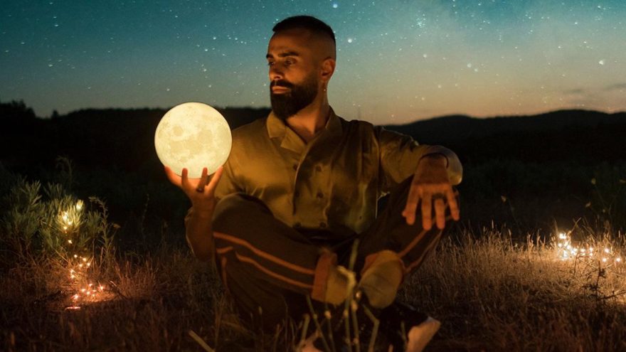 Gökhan Türkmen’den yeni maxi single: Virgül