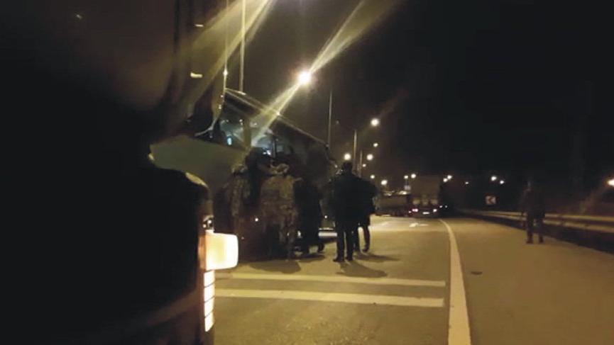Ortagini Vurup Otobus Kaciran Sahsa Polisten Film Gibi Operasyon Son Dakika Haberleri