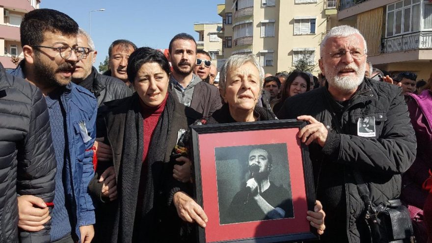 Müzisyen Hakan Yeşilyurt, son yolculuğuna uğurlandı
