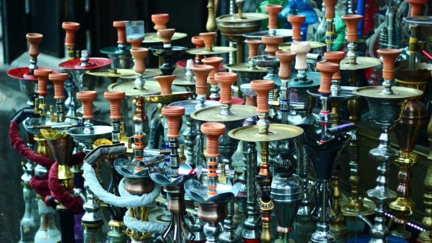 ‘Nargile ile alınan bir nefes sigaradan 10 kat daha zararlı’