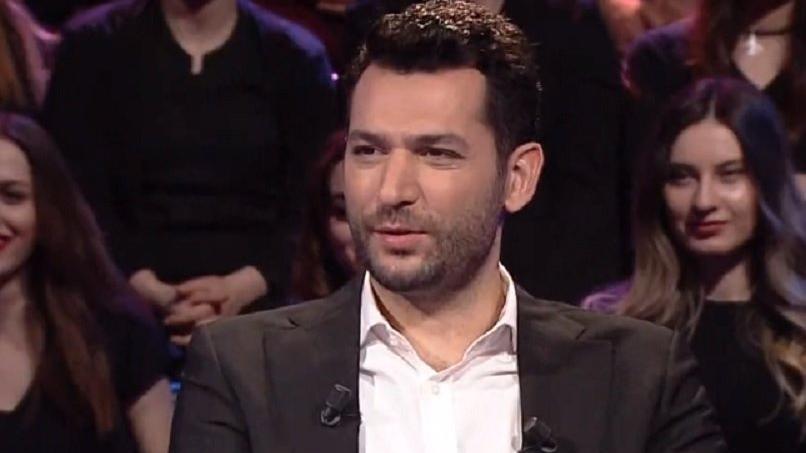 Ahmet Hamdi Tanpınar’ın hangi romanı “beni tanıyanlar, öyle okuma yazma işleriyle büyük bir ilgim olmadığını bilirler” cümlesiyle başlar? Kim Milyoner Olmak İster sorusu
