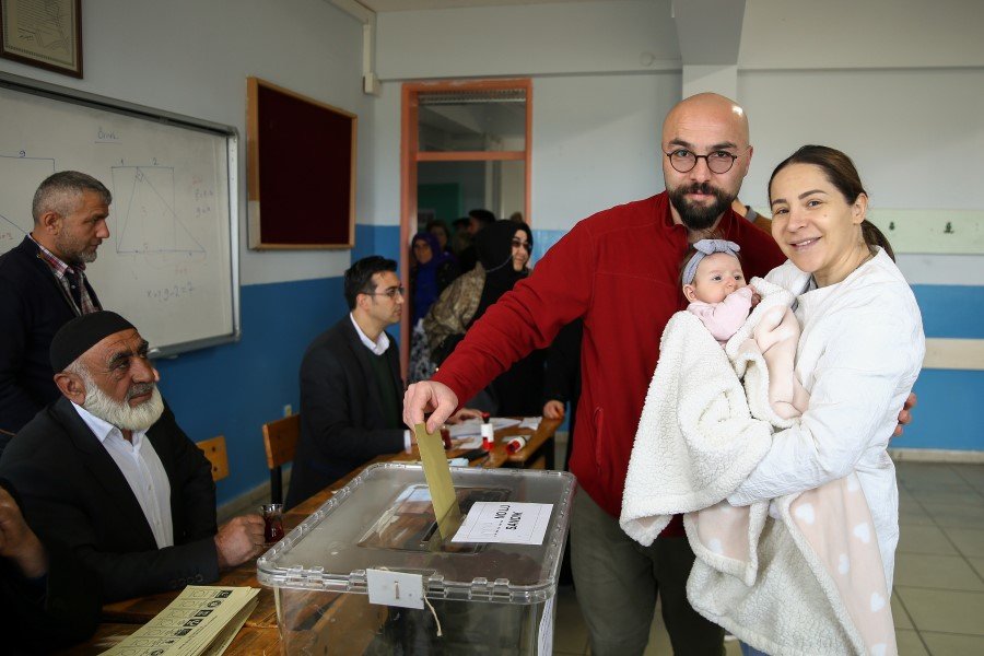 İşte sandık başından görüntüler...