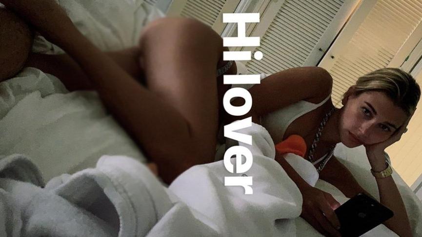 Justin Bieber Hailey Bieber’ı iç çamaşırıyla paylaştı