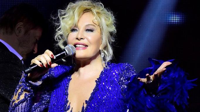 Emel Sayın’dan aşk iddialarına yanıt geldi