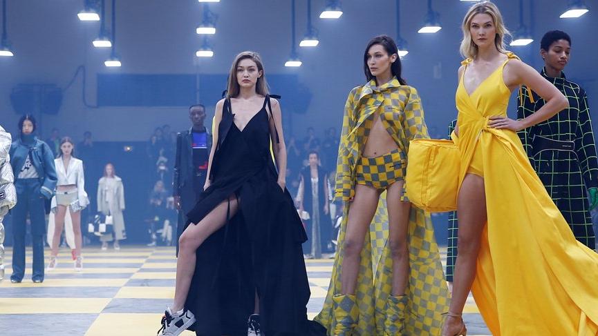 Gigi Ve Bella Hadid Kardeşler Arapça öğreniyor Yaşam Son