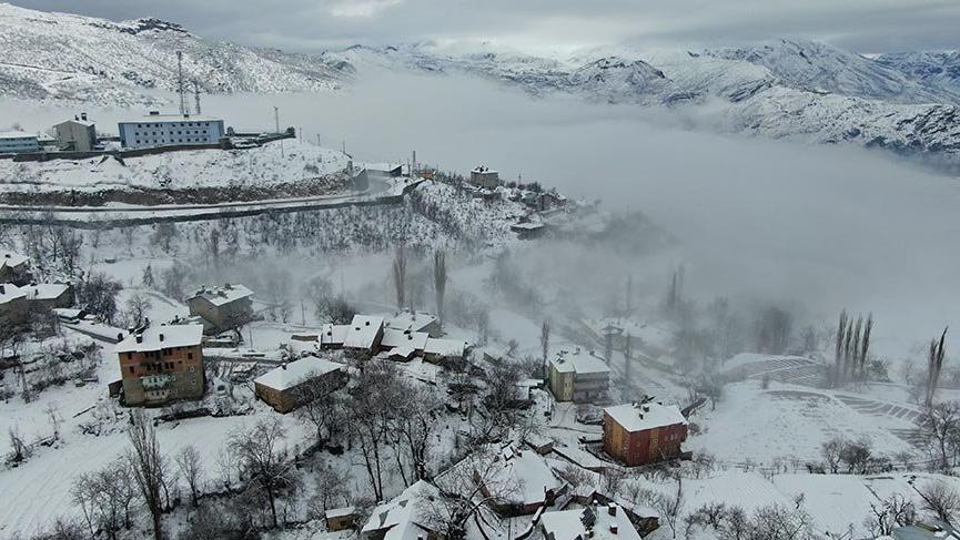 Beyaza bürünen Çukurca’da doyumsuz manzara