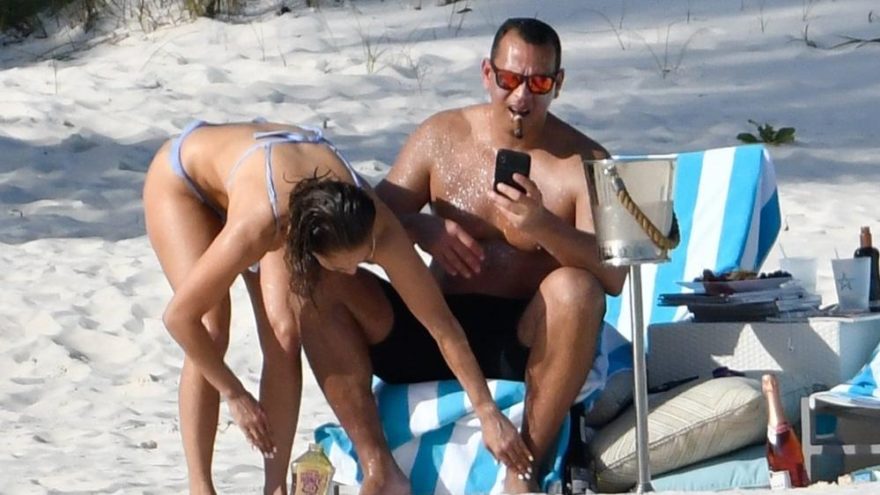 Jennifer Lopez’in nişanlısı Alex Rodriguez cinsel organının fotoğrafını bir modele göndermiş