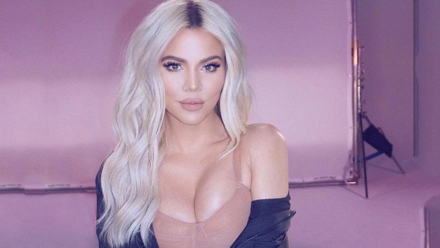 Khloe Kardashian hayranına kendi markasından kıyafetler hediye etti